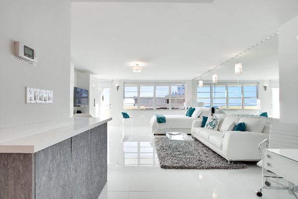 modern, elegant living room