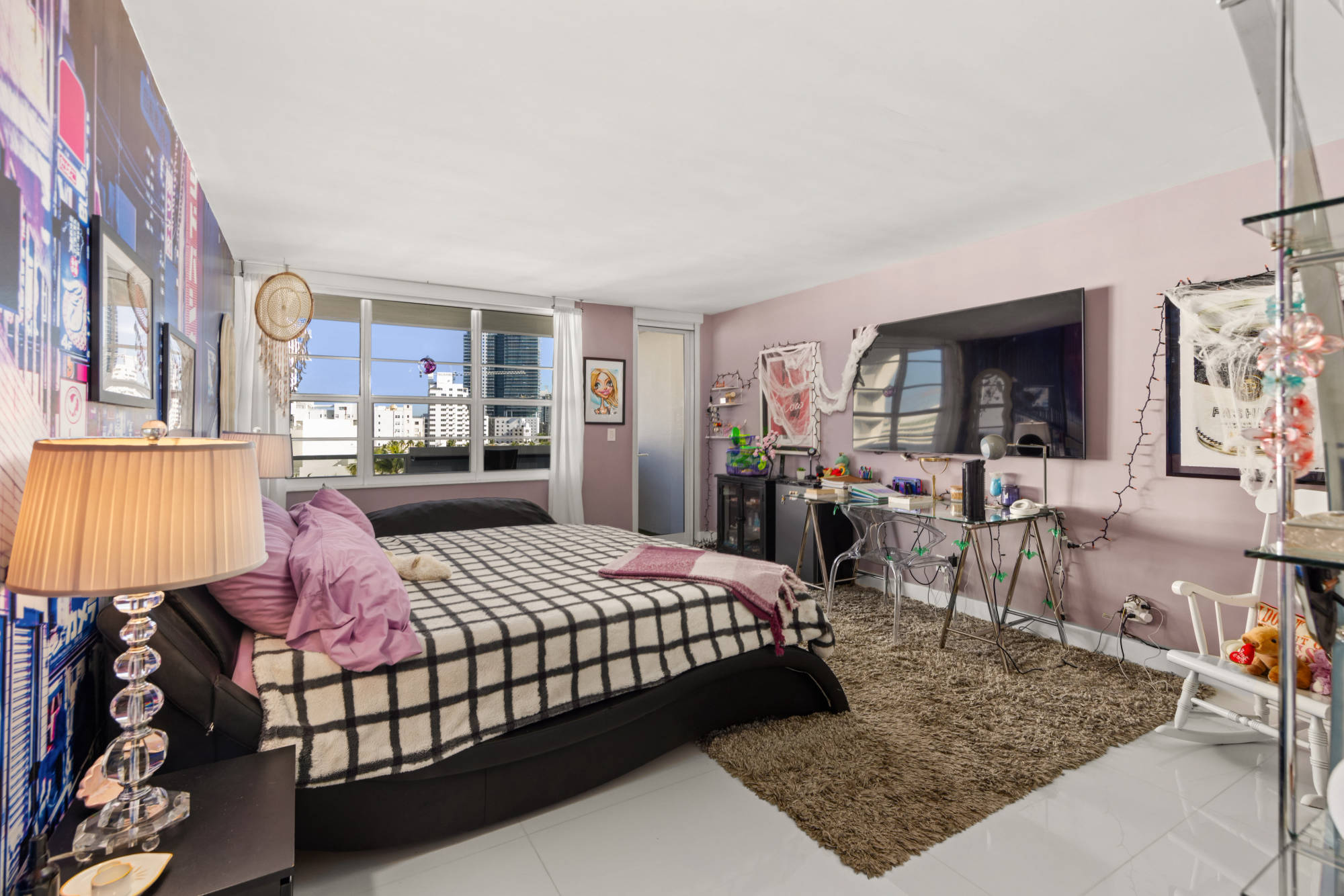 second bedroom with seperate balcony