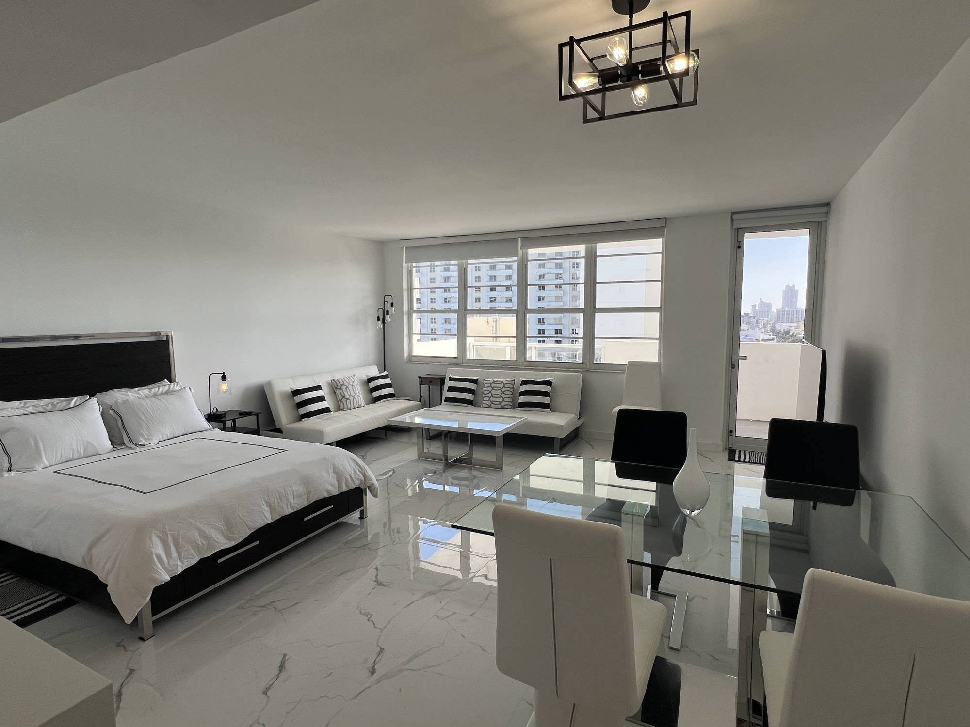 spacious studio apartment 