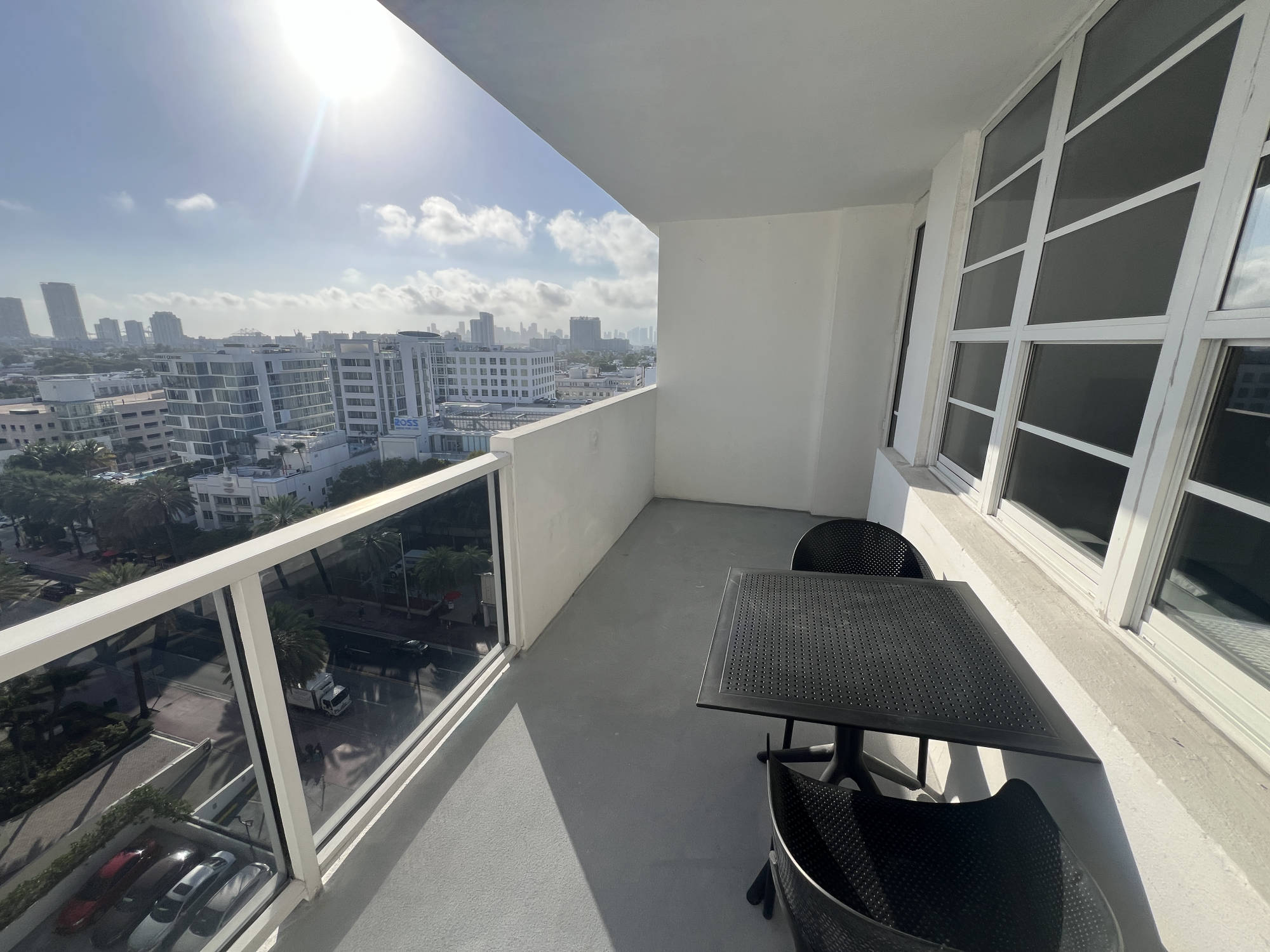 balcony with Miami view