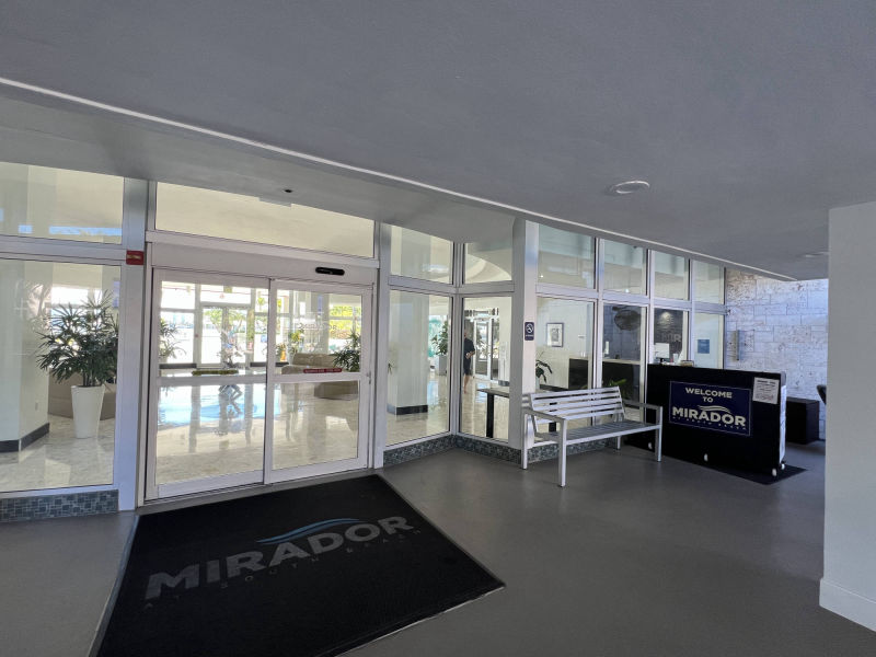 Mirador front entrance