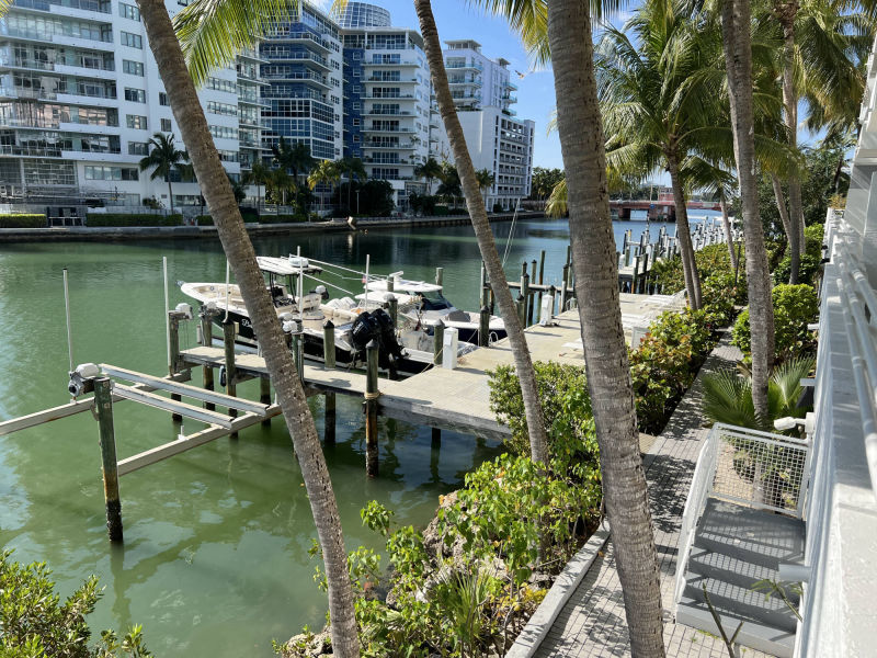 private boat dock