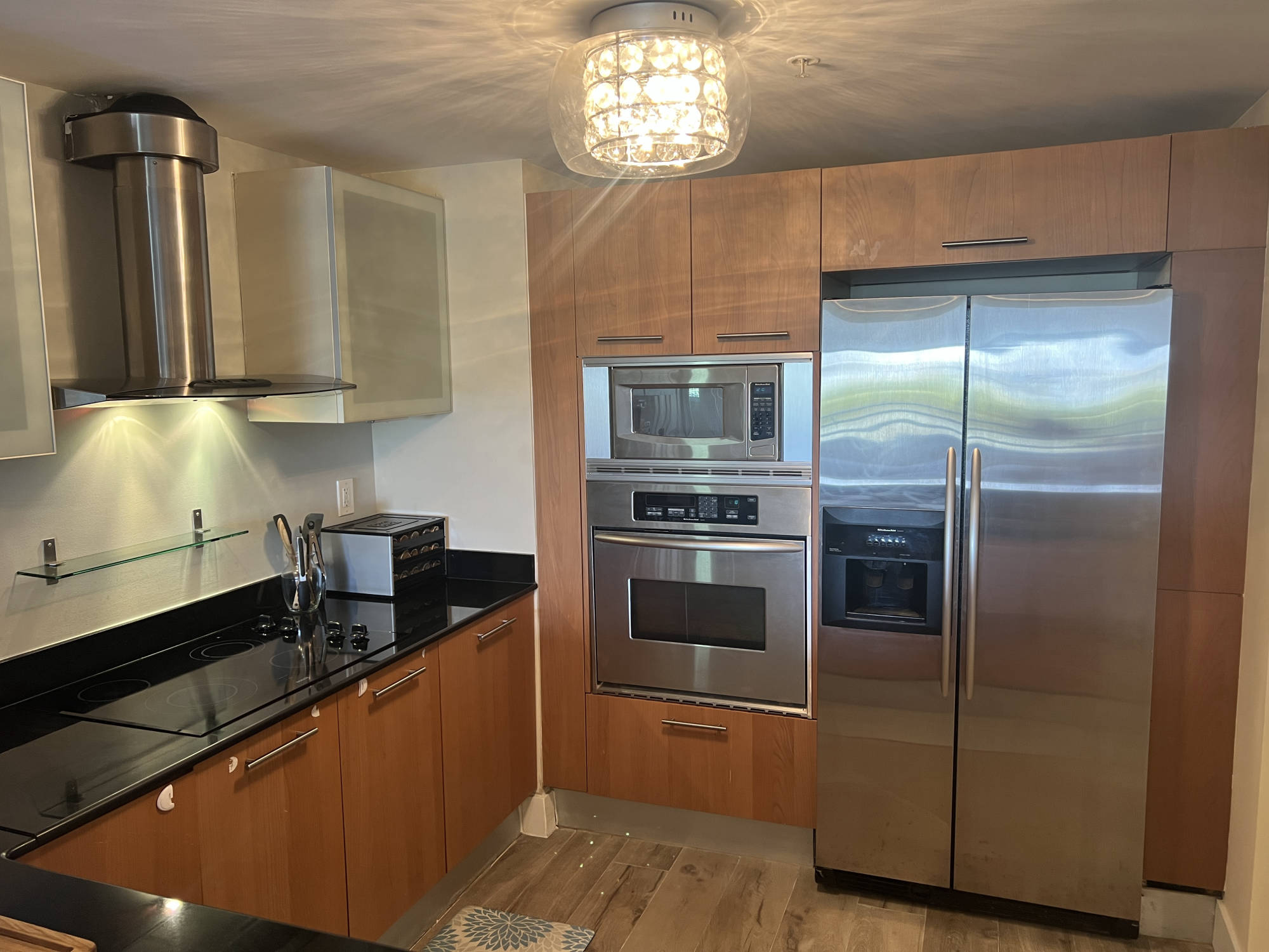 other view of kitchen