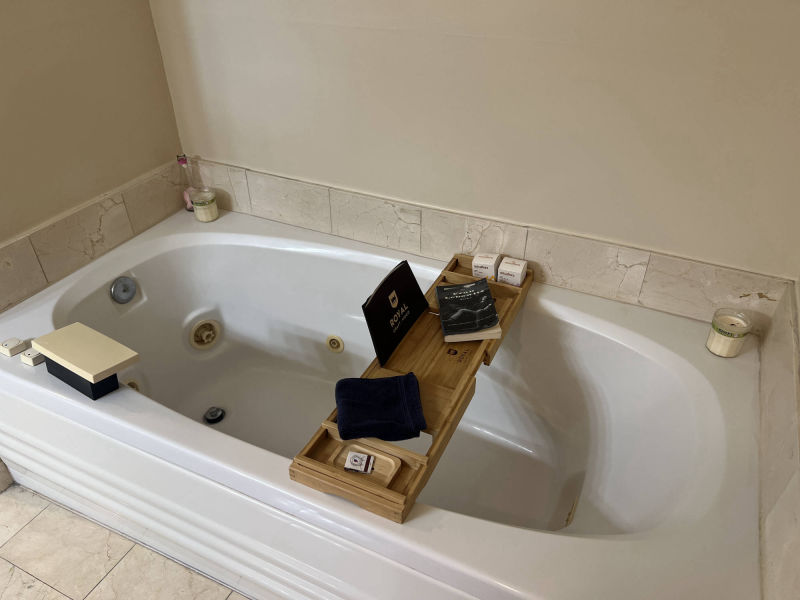 Jacuzzi