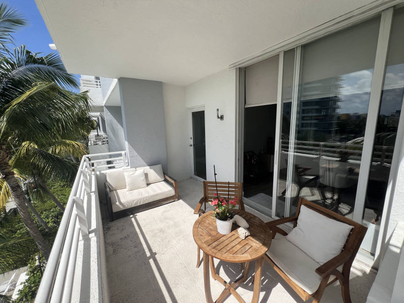balcony
